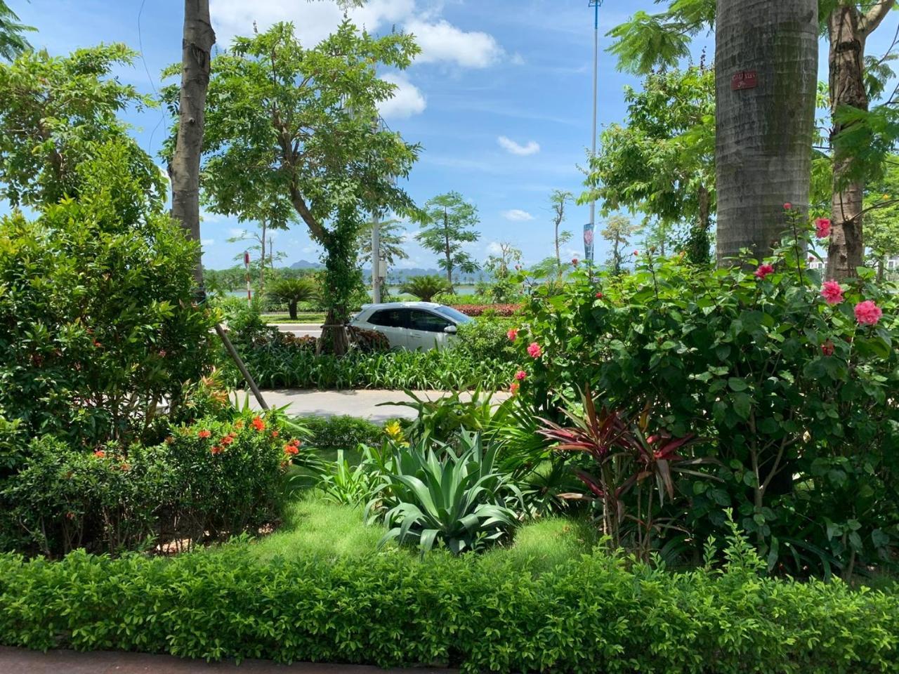 Sunday Premium Apartment Hạ Long Exterior foto
